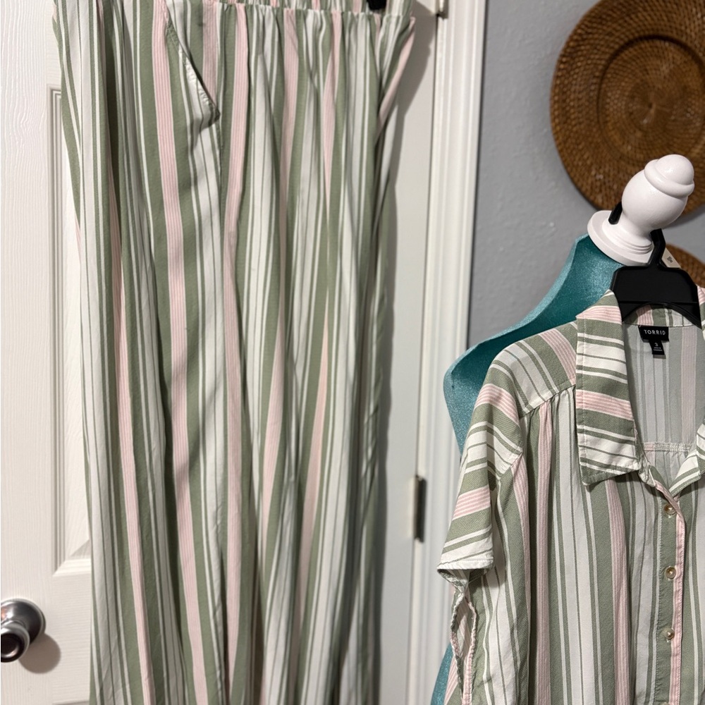 Torrid Striped matching pajama set size 3 - Picture 7 of 11